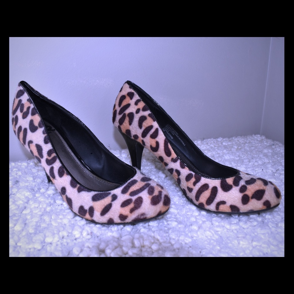 Leopard Print Pumps
